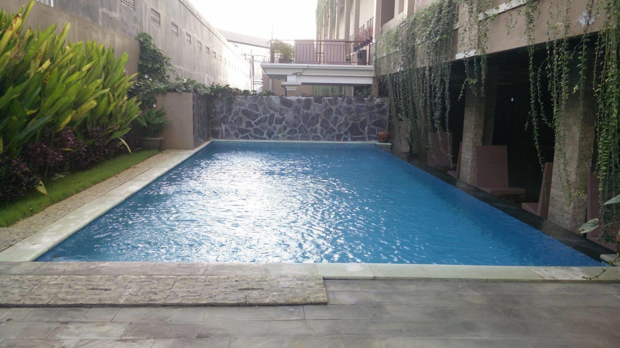 Koi Hotel And Residence Denpasa Buitenkant foto